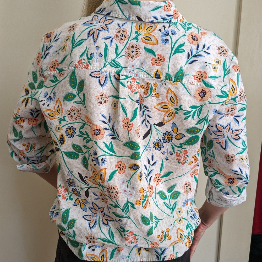 Loft Outlet women loose fitting white blouse all over multicolor floral print S